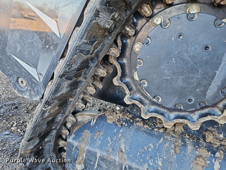 image for item LB9674 2022 Kubota SVL97-2  tracked skid steer loader