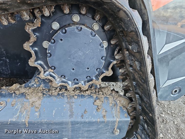 image for item LB9674 2022 Kubota SVL97-2  tracked skid steer loader