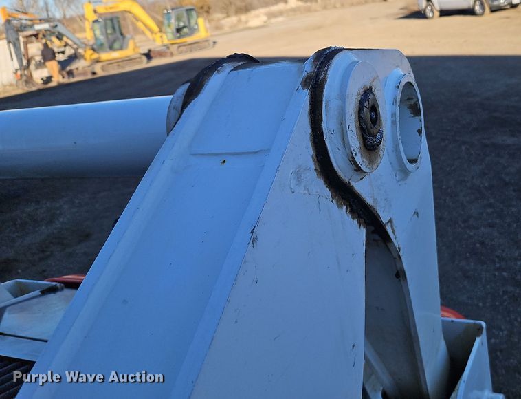 image for item LB9675 2020 Bobcat T650  tracked skid steer loader