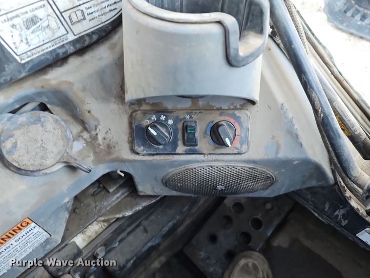 image for item LB9675 2020 Bobcat T650  tracked skid steer loader