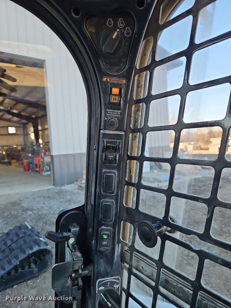 image for item LB9675 2020 Bobcat T650  tracked skid steer loader