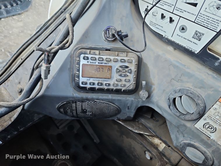 image for item LB9675 2020 Bobcat T650  tracked skid steer loader