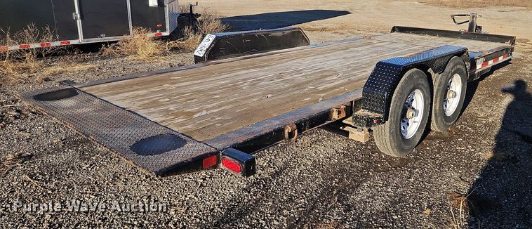 image for item LB9677 2018 Road Clipper Diamond C  tilt deck equipment trailer