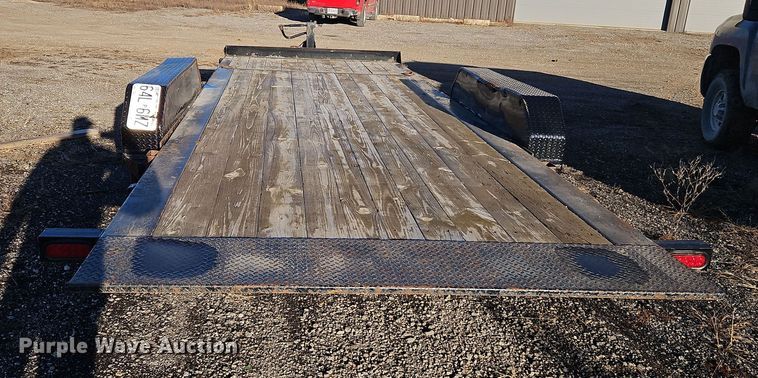 image for item LB9677 2018 Road Clipper Diamond C  tilt deck equipment trailer