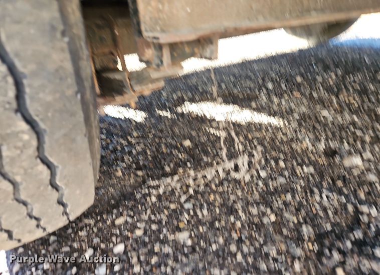 image for item LB9677 2018 Road Clipper Diamond C  tilt deck equipment trailer