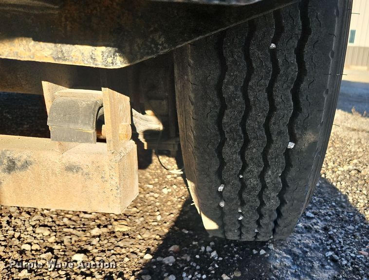 image for item LB9677 2018 Road Clipper Diamond C  tilt deck equipment trailer