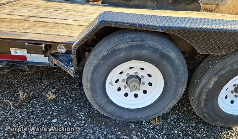 image for item LB9677 2018 Road Clipper Diamond C  tilt deck equipment trailer