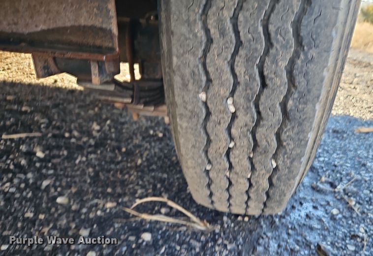 image for item LB9677 2018 Road Clipper Diamond C  tilt deck equipment trailer