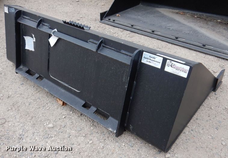 image for item LC9390 Jenkins  skid steer bucket