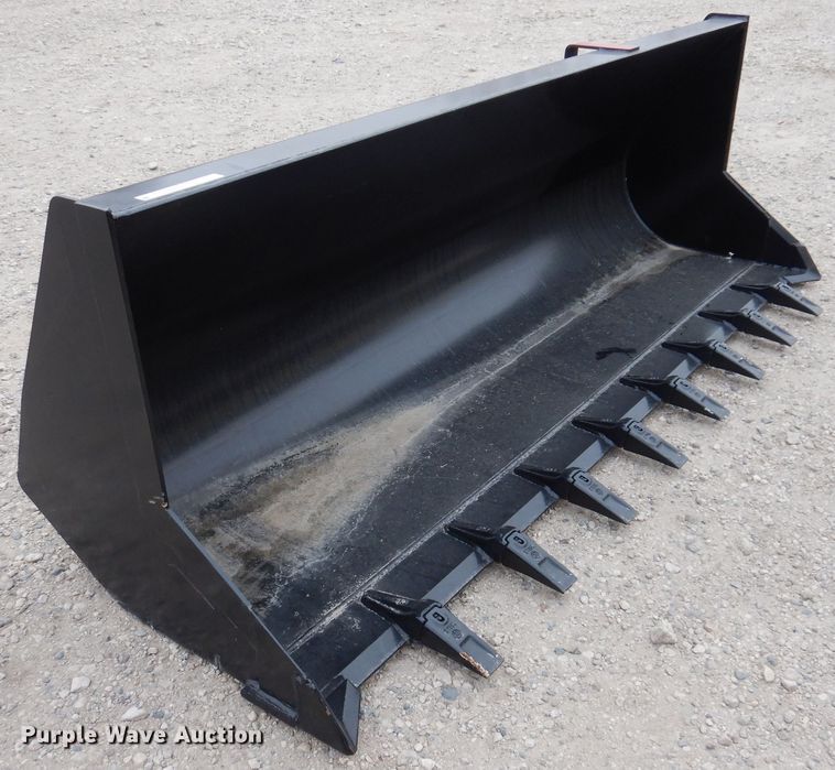 image for item LC9392 2022 Manitou 900  loader bucket