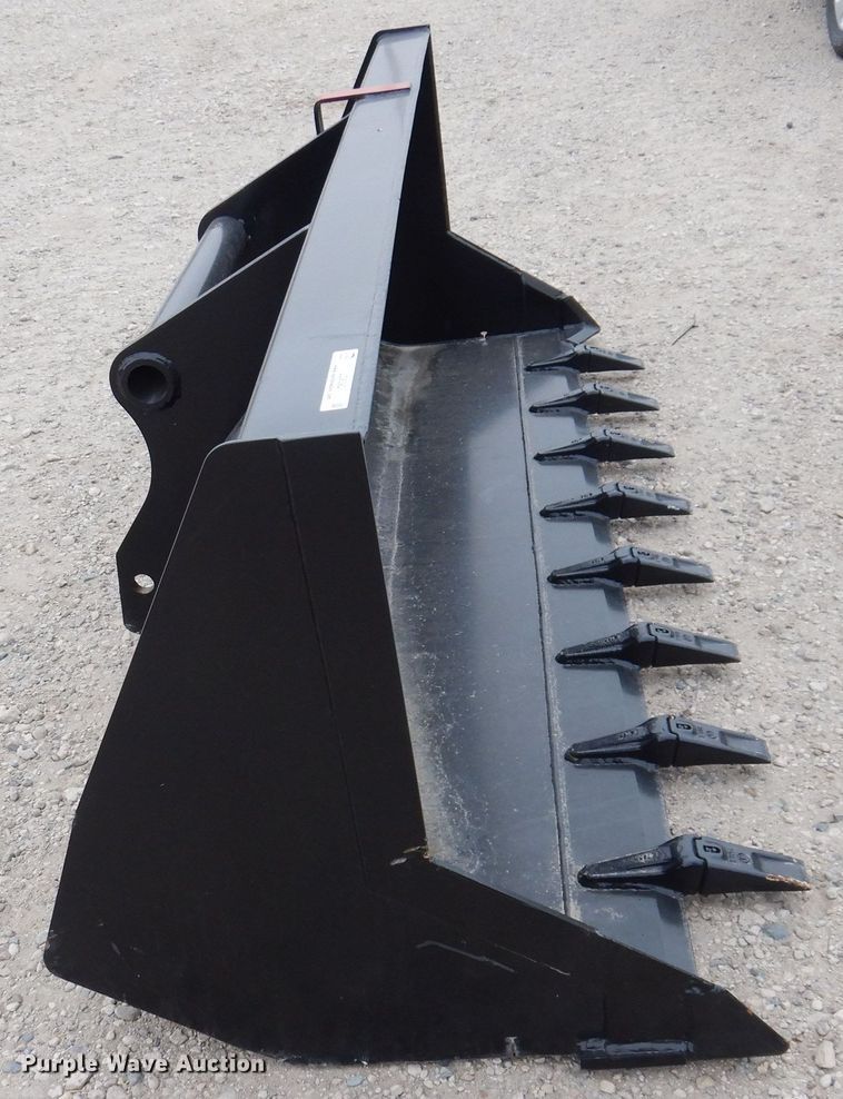 image for item LC9392 2022 Manitou 900  loader bucket