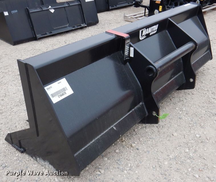 image for item LC9392 2022 Manitou 900  loader bucket