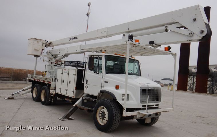 image for item LC9401 2003 Freightliner FL80  bucket truck