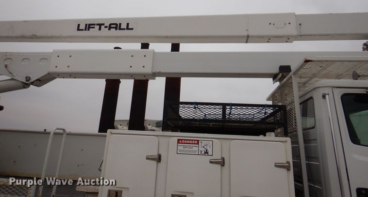 image for item LC9401 2003 Freightliner FL80  bucket truck