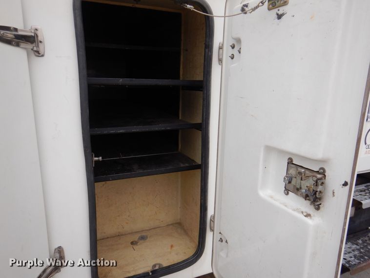 image for item LC9401 2003 Freightliner FL80  bucket truck