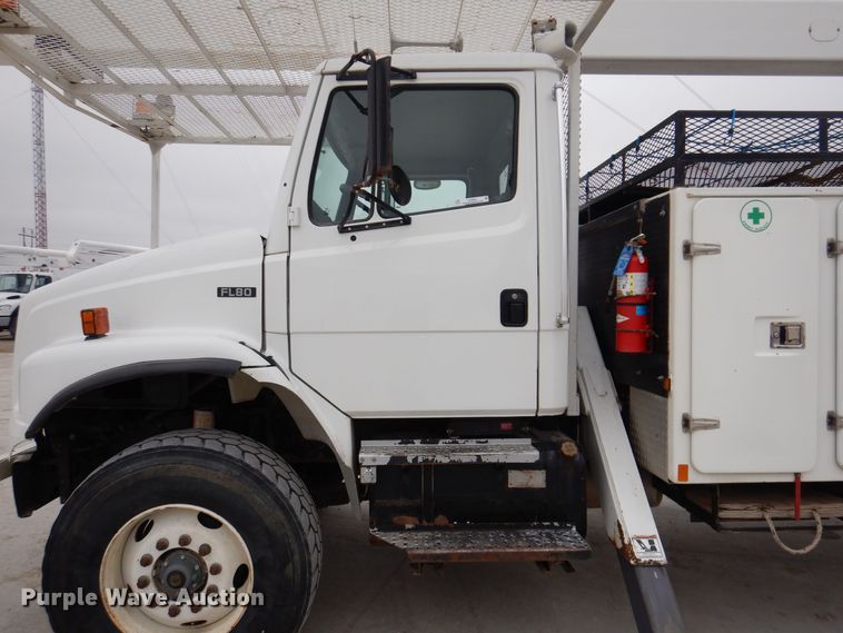 image for item LC9401 2003 Freightliner FL80  bucket truck