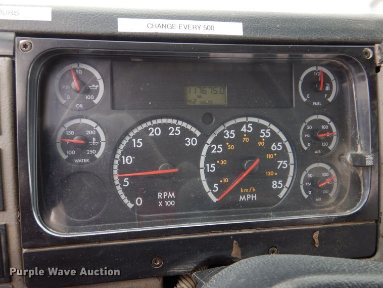 image for item LC9401 2003 Freightliner FL80  bucket truck