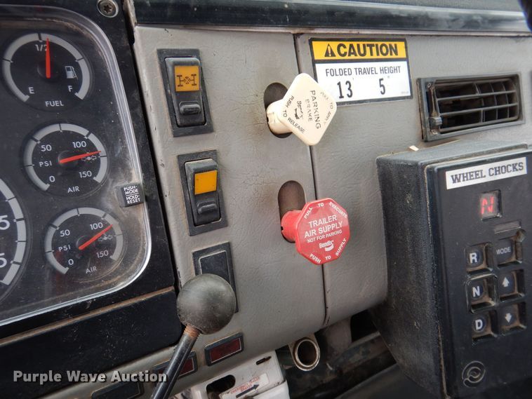 image for item LC9401 2003 Freightliner FL80  bucket truck