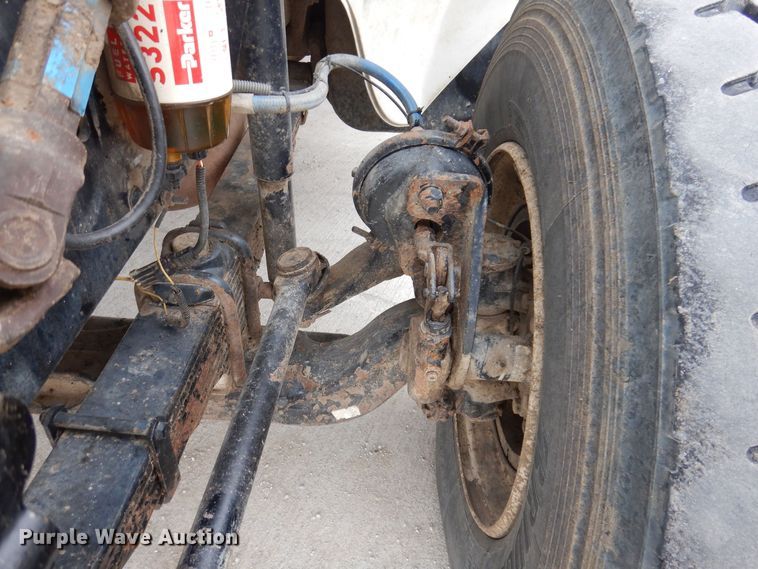 image for item LC9401 2003 Freightliner FL80  bucket truck