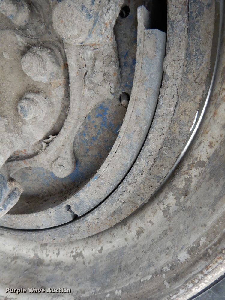 image for item LC9401 2003 Freightliner FL80  bucket truck