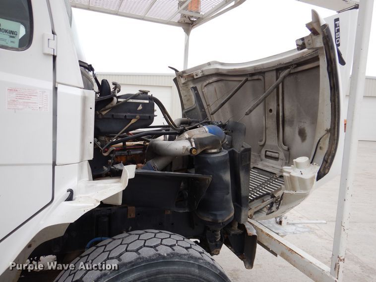 image for item LC9401 2003 Freightliner FL80  bucket truck