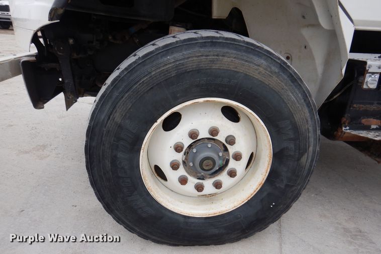 image for item LC9401 2003 Freightliner FL80  bucket truck