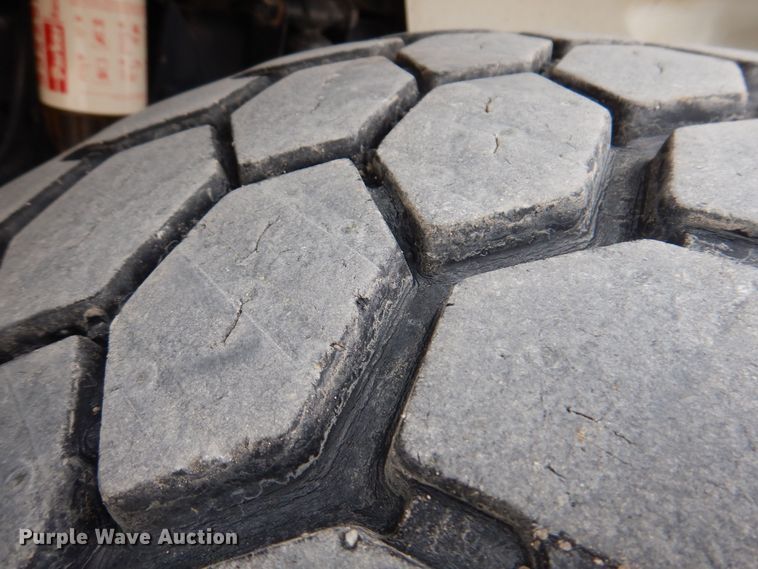 image for item LC9401 2003 Freightliner FL80  bucket truck