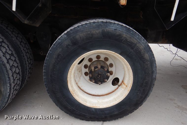 image for item LC9401 2003 Freightliner FL80  bucket truck