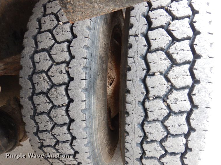 image for item LC9401 2003 Freightliner FL80  bucket truck