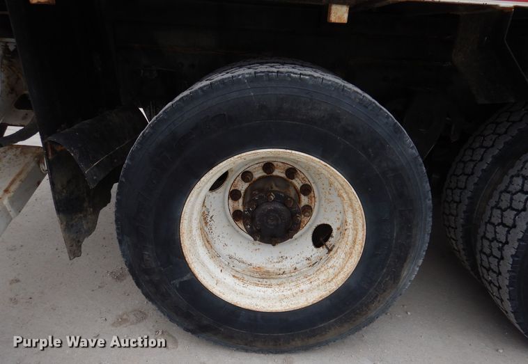 image for item LC9401 2003 Freightliner FL80  bucket truck