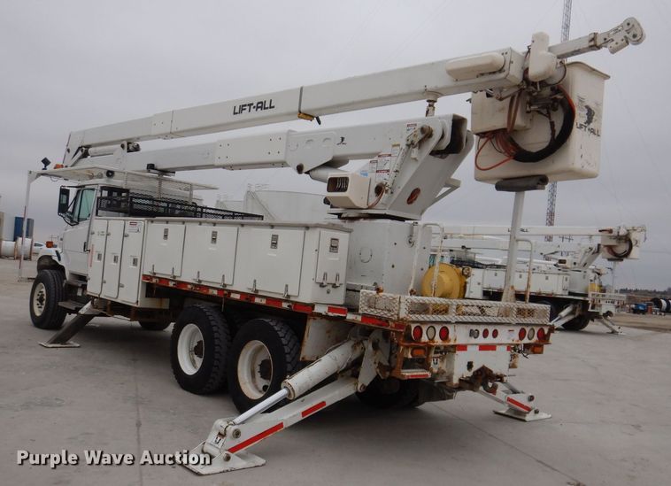image for item LC9402 2003 Freightliner FL80  bucket truck