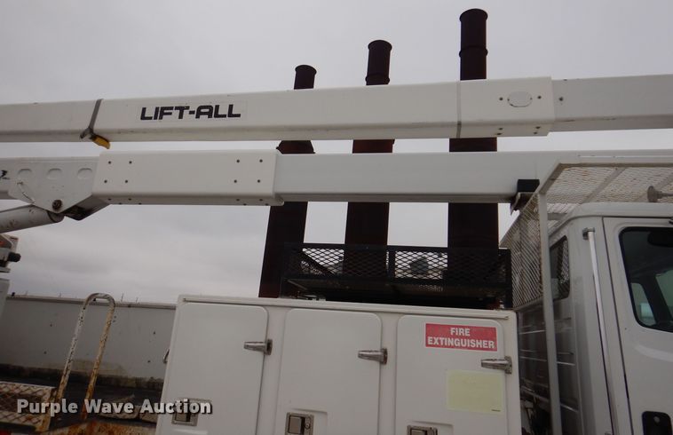 image for item LC9402 2003 Freightliner FL80  bucket truck