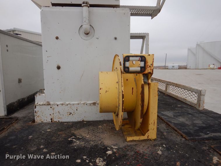 image for item LC9402 2003 Freightliner FL80  bucket truck