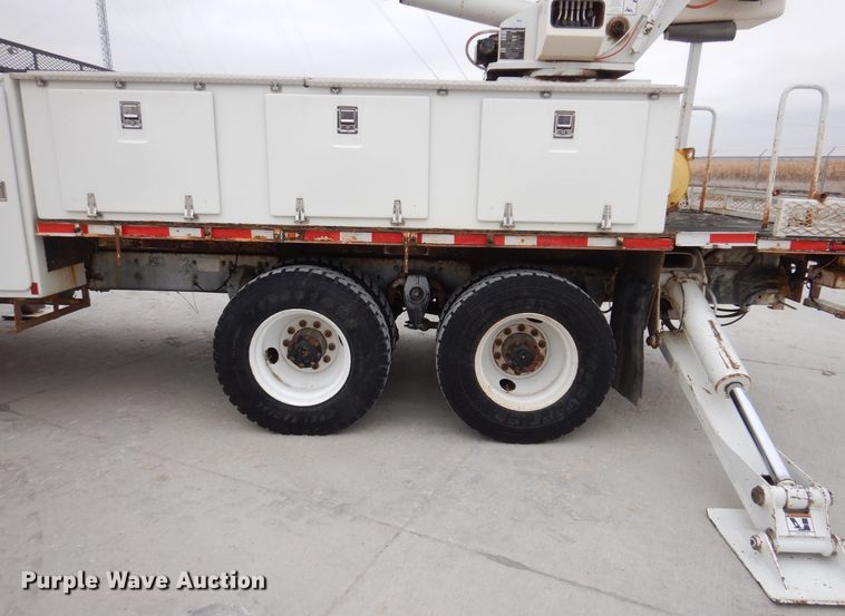 image for item LC9402 2003 Freightliner FL80  bucket truck