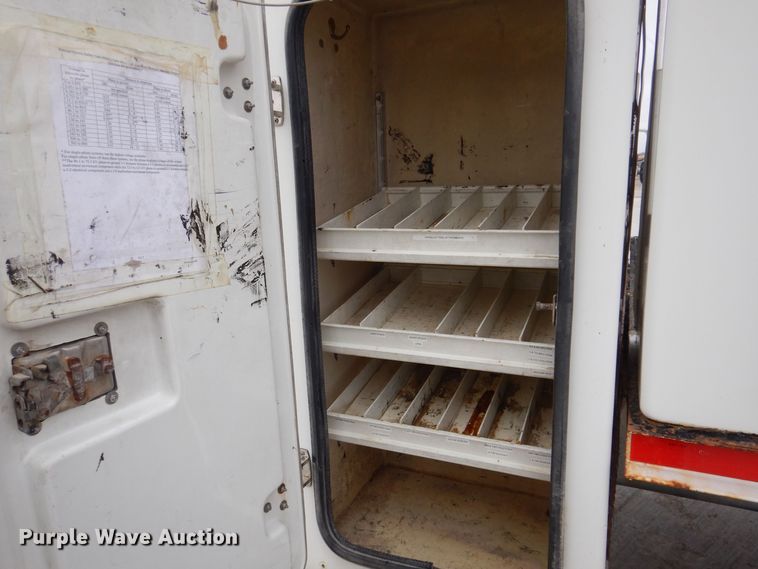 image for item LC9402 2003 Freightliner FL80  bucket truck