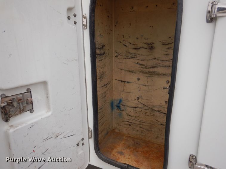 image for item LC9402 2003 Freightliner FL80  bucket truck