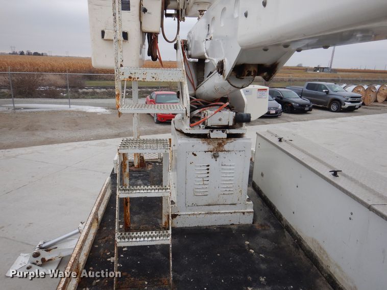 image for item LC9402 2003 Freightliner FL80  bucket truck