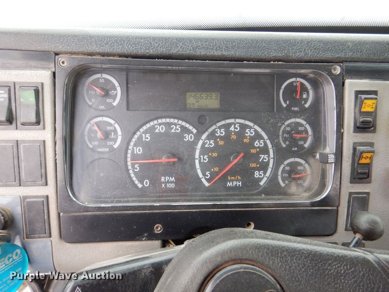 image for item LC9402 2003 Freightliner FL80  bucket truck