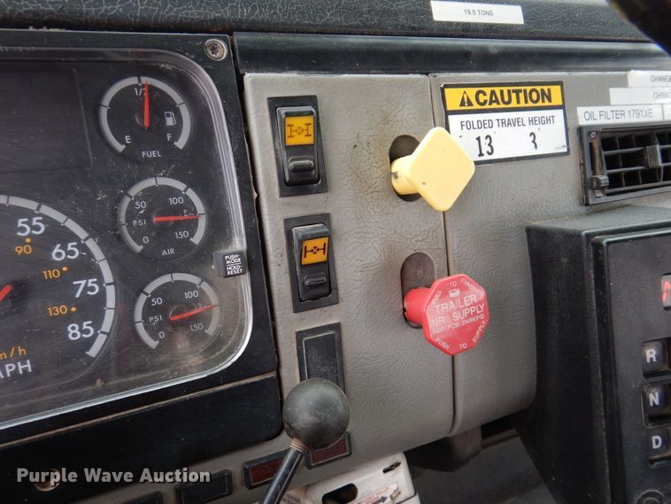 image for item LC9402 2003 Freightliner FL80  bucket truck