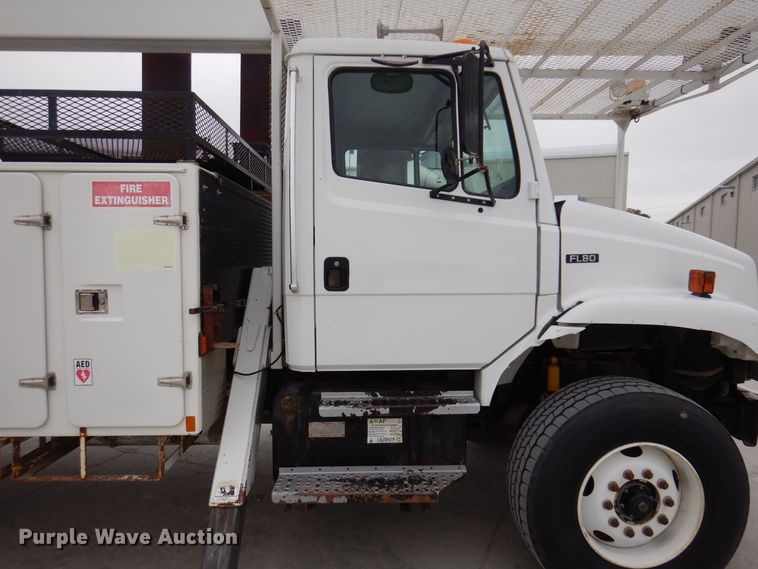 image for item LC9402 2003 Freightliner FL80  bucket truck