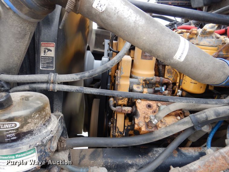 image for item LC9402 2003 Freightliner FL80  bucket truck