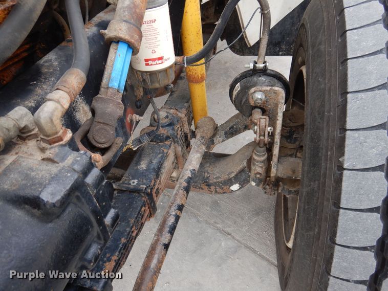 image for item LC9402 2003 Freightliner FL80  bucket truck