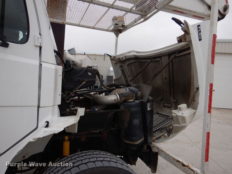 image for item LC9402 2003 Freightliner FL80  bucket truck