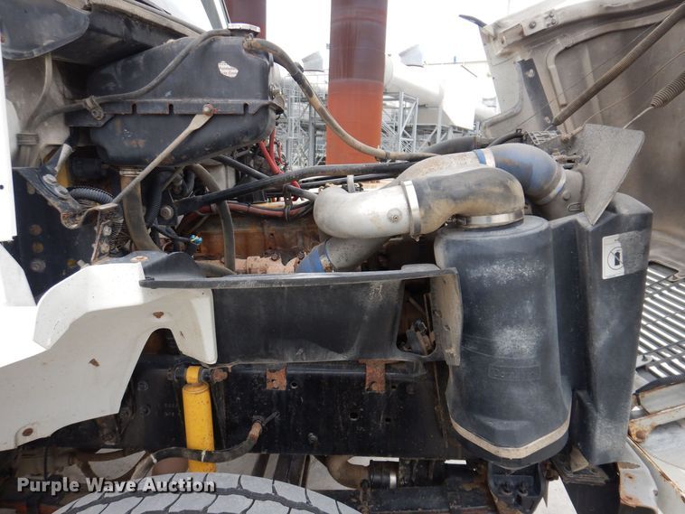 image for item LC9402 2003 Freightliner FL80  bucket truck
