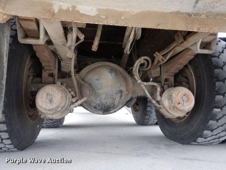 image for item LC9402 2003 Freightliner FL80  bucket truck