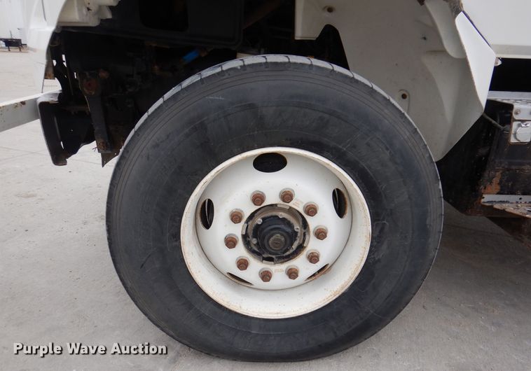 image for item LC9402 2003 Freightliner FL80  bucket truck