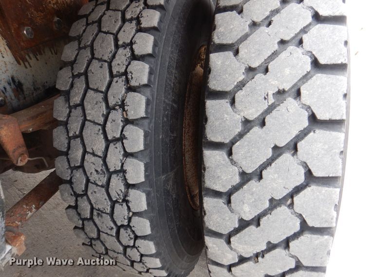 image for item LC9402 2003 Freightliner FL80  bucket truck