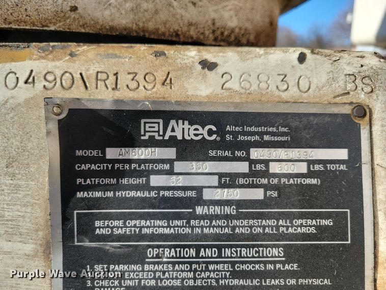 image for item LC9447 1990 Ford F800  bucket truck