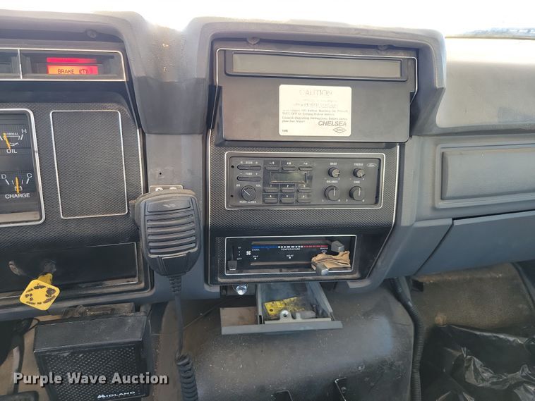 image for item LC9447 1990 Ford F800  bucket truck