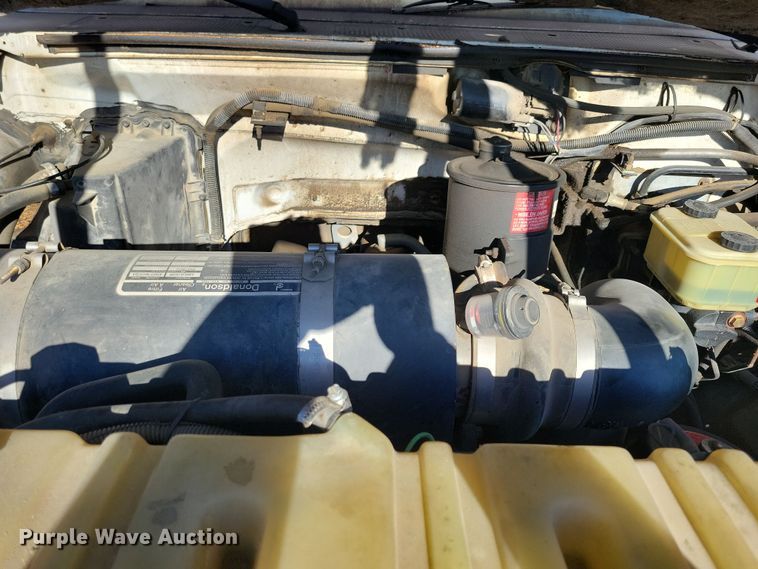 image for item LC9447 1990 Ford F800  bucket truck